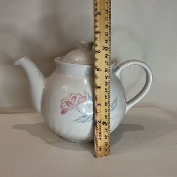 Corelle Coordinates Stoneware Tea Pot With Lid Handle Spout Floral Feminine Pink - Picture 2 of 6